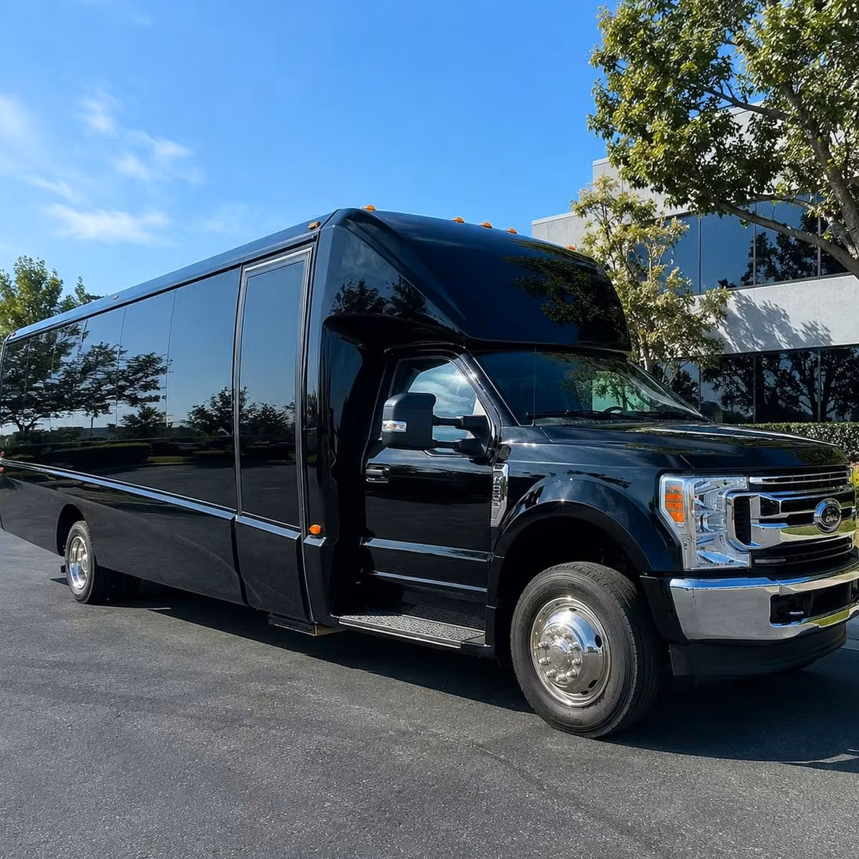 douglasville 15 to 50 passenger prom party buses and sprinter limos in douglasville