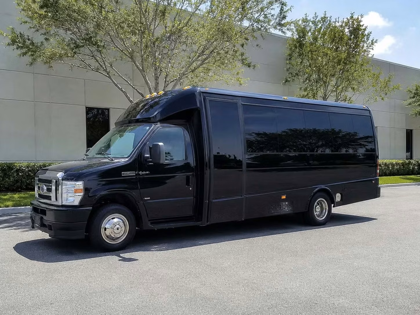 douglasville 18 passenger minibus rental